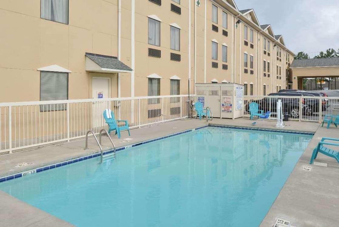 Hotel Baymont By Wyndham Grovetown Augusta Exterior foto